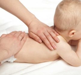 Les 5 meilleurs livres de massage pour bébé