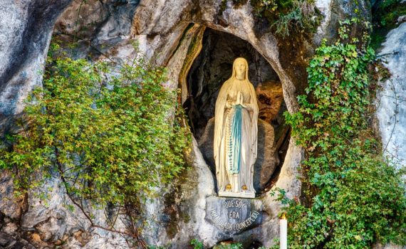 Les 5 meilleurs livres sur les miracles de Lourdes