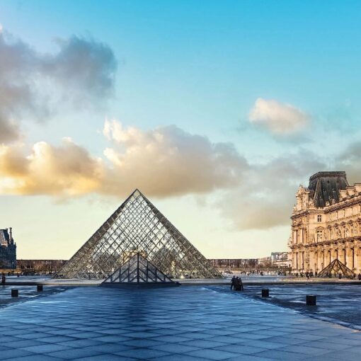 7 livres pour tout savoir sur le Louvre