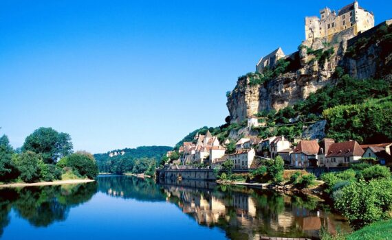 5 guides de voyage pour visiter la Dordogne (Périgord)