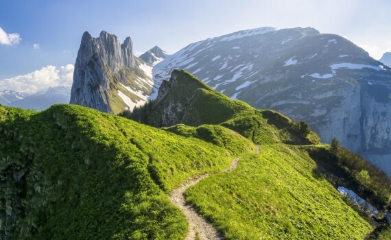 5 guides de voyage pour visiter les Alpes