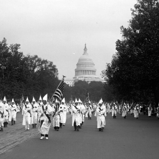 4 livres de référence sur le Ku Klux Klan et sa genèse